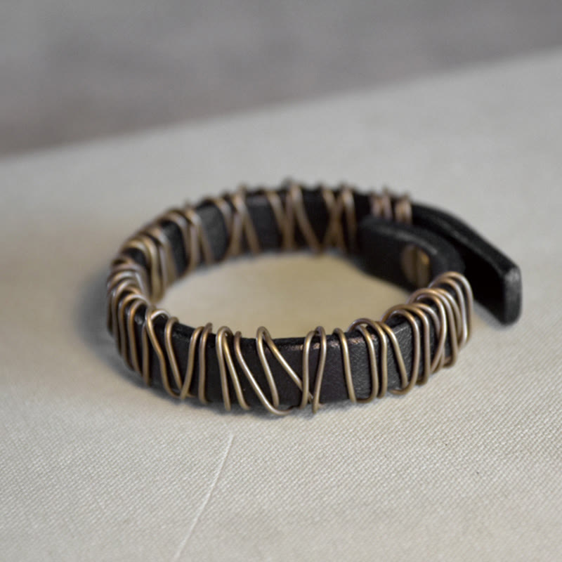Braccialetto di bilanciamento in ottone e rame con Buddha Stones in pelle vintage