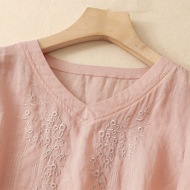 Camicia casual da donna in cotone e lino con scollo a V e fiori ricamati, manica corta, modello Buddha Stones - image 1