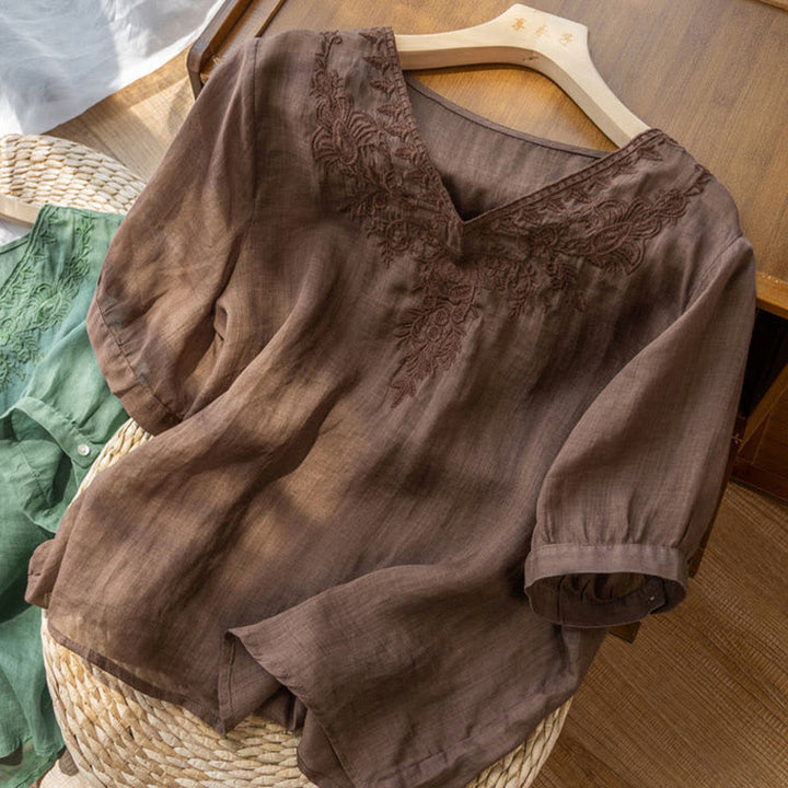 Camicia da donna in cotone a mezza manica con scollo a V e ricamo floreale casual Buddha Stones