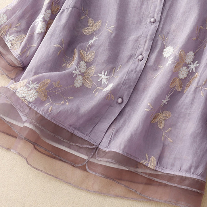 Camicia da donna a maniche corte con scollo rotondo e motivo floreale ricamato a petali, Buddha Stones. - image 2