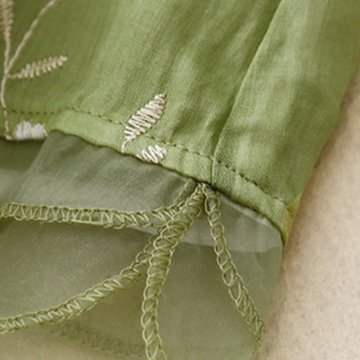 Camicia da donna a maniche corte con scollo rotondo e motivo floreale ricamato a petali, Buddha Stones. - image 18