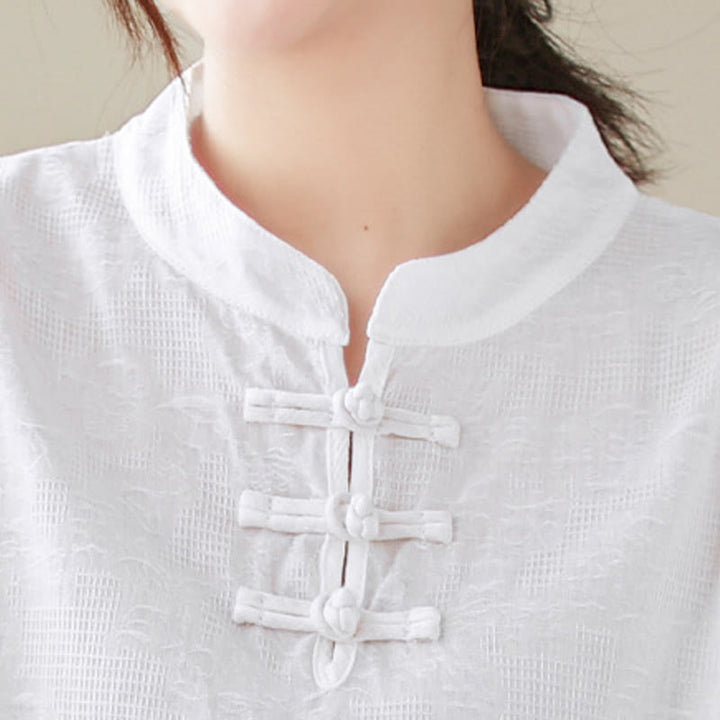 Camicia da donna in cotone e lino con maniche a tre quarti, modello girocollo, in jacquard casual con bottoni a rana e motivo Buddha Stones - image 5