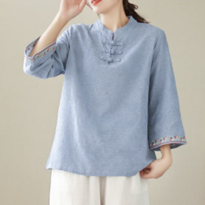 Camicia da donna in cotone e lino con maniche a tre quarti, modello girocollo, in jacquard casual con bottoni a rana e motivo Buddha Stones - image 16