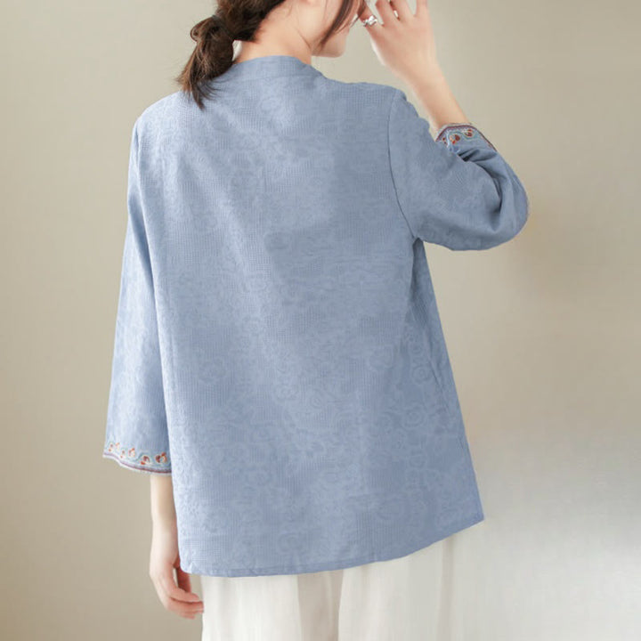 Camicia da donna in cotone e lino con maniche a tre quarti, modello girocollo, in jacquard casual con bottoni a rana e motivo Buddha Stones - image 18
