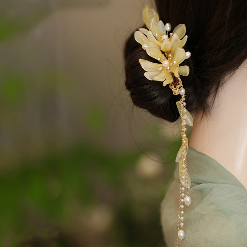 Fermaglio per capelli laterale con nappa di magnolia classica Buddha Stones