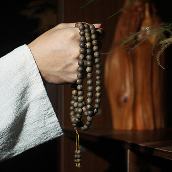 Buddha Stones Nha Trang 108 perline Mala 8 mm braccialetto della pace bianco Qinan Vietnam Agarwood