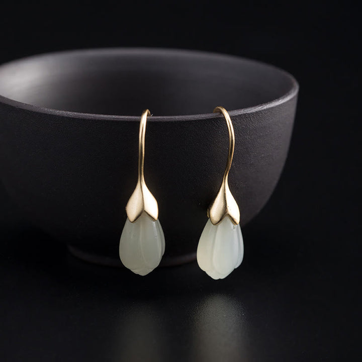 Orecchini pendenti Buddha Stones in argento sterling 925 con giada Hetian e magnolia - image 1