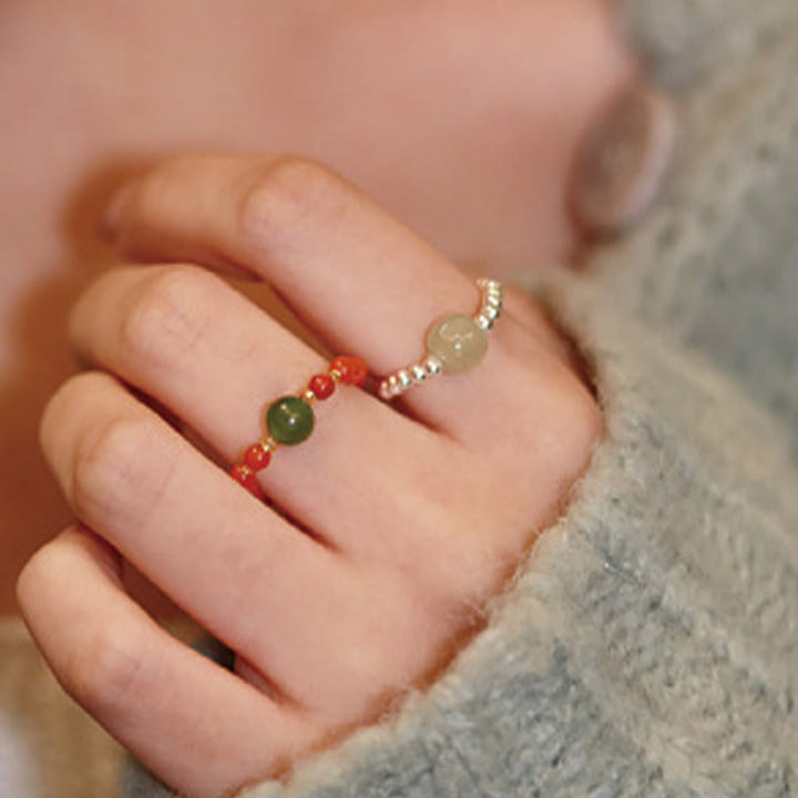Buddha Stones 925 Sterling Silver Natural Small Hetian Jade Red Agate Pearl Bead Anello elastico della prosperità