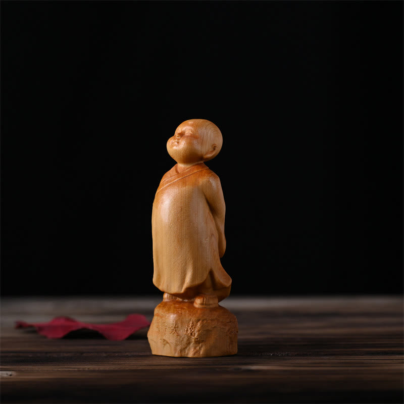 Buddha Stones Thuja Sutchuenensis Legno Statua Monaco in Piedi Decorazione Ottimista