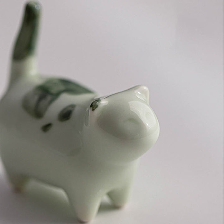 Buddha Stones Mini Lucky Cute Spotted Standing Cat Sleeping Kitten Ceramic Figurina Decorazione