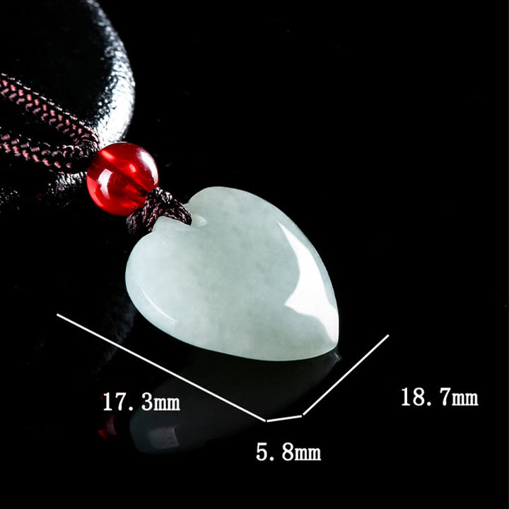 Collana con ciondolo a forma di cuore di giada Buddha Stones e prosperità