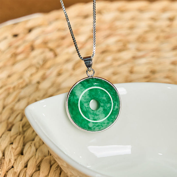 Collana con ciondolo con fibbia della pace in giada ciano naturale Buddha Stones Guarigione Fortuna