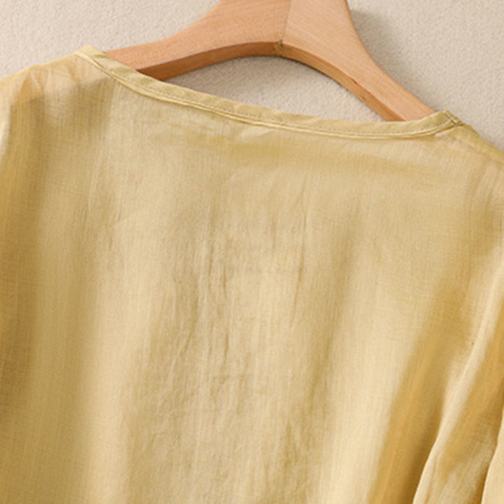 T-shirt da donna a maniche corte con scollo rotondo e ricamo floreale a tinta unita Buddha Stones. - image 16