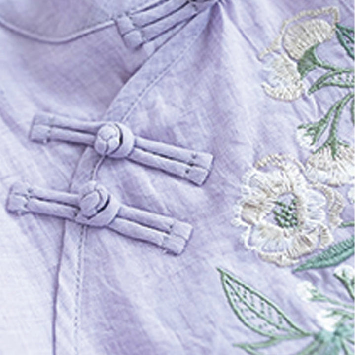 Camicia da donna in cotone e lino con collo alla coreana, maniche a tre quarti, ricamo a fiori con Buddha Stones e bottoni a rana