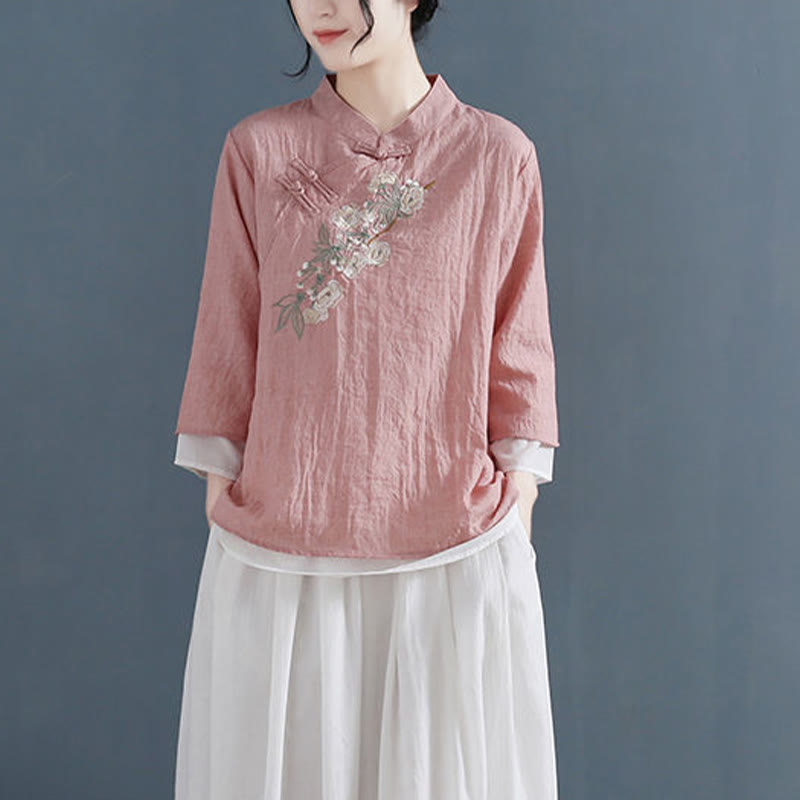 Camicia da donna in cotone e lino con collo alla coreana, maniche a tre quarti, ricamo a fiori con Buddha Stones e bottoni a rana