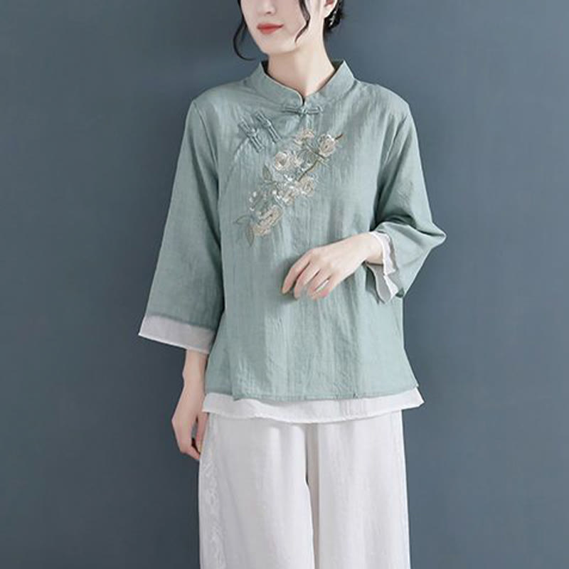 Camicia da donna in cotone e lino con collo alla coreana, maniche a tre quarti, ricamo a fiori con Buddha Stones e bottoni a rana
