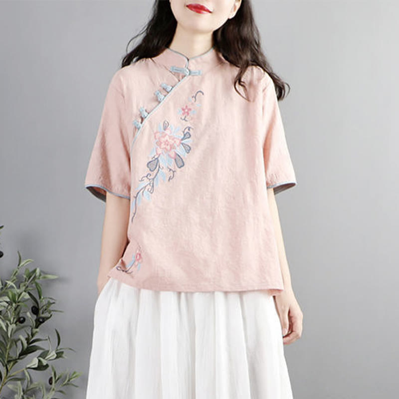 Camicia da donna in cotone e lino con collo alla coreana, bottoni a rana, manica corta, ricamo floreale estivo Buddha Stones - MistyRose - US12, UK/AU16, EU44 (3XL) - image 3