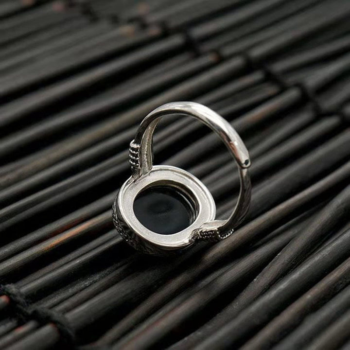 Anello di protezione regolabile in onice nero naturale Buddha Stones