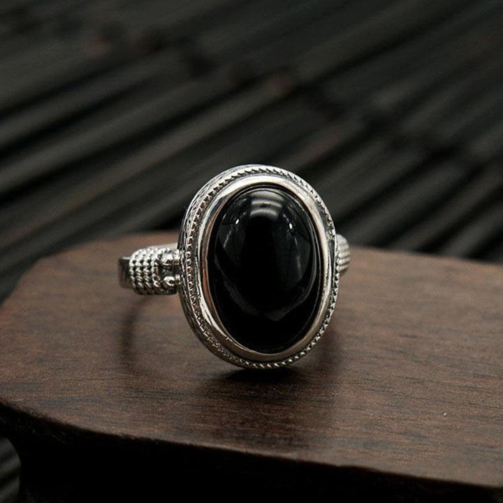 Anello di protezione regolabile in onice nero naturale Buddha Stones