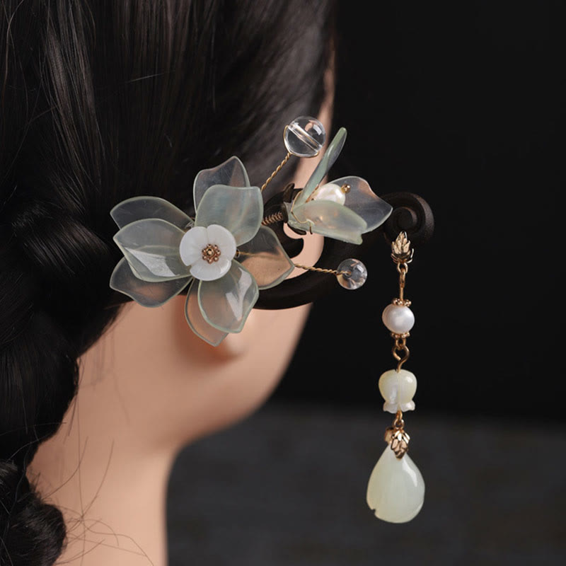 Forcina per capelli con nappa di magnolia, conchiglia, giada e pietre Buddha Stones