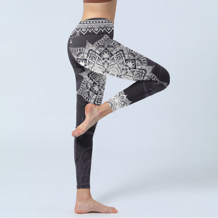 Leggings da yoga da donna con stampa di fiori mandala neri Buddha Stones