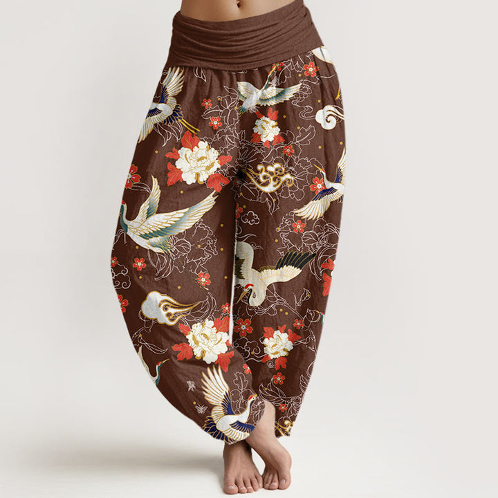 Pantaloni harem elastici in vita da donna con motivo a fiori di peonia, motivo a fiori di ciliegio, motivo casual con gru coronata rossa Buddha Stones - Marrone sella - US22, UK/AU26, EU54 (6XL) - image 5