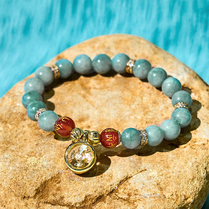 Braccialetto portafortuna con ciondolo ciclone Om Mani Padme Hum in giada verde naturale Buddha Stones