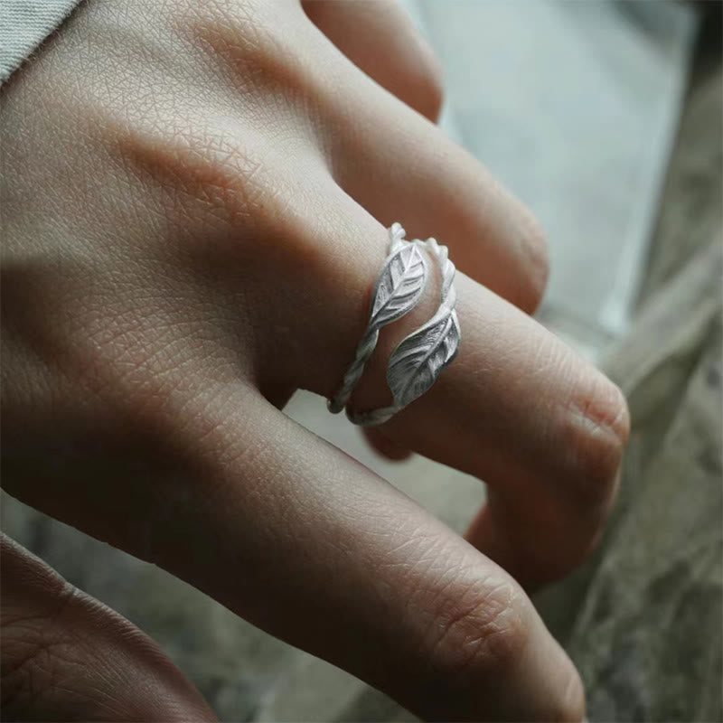 Anello regolabile con foglia di rame e pietra di Buddha