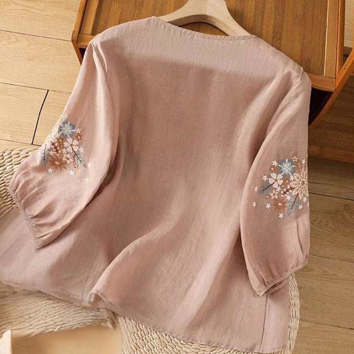 T-shirt da donna in cotone e lino con maniche a tre quarti, scollo rotondo, ricamo di fiori e foglie, motivo Buddha Stones