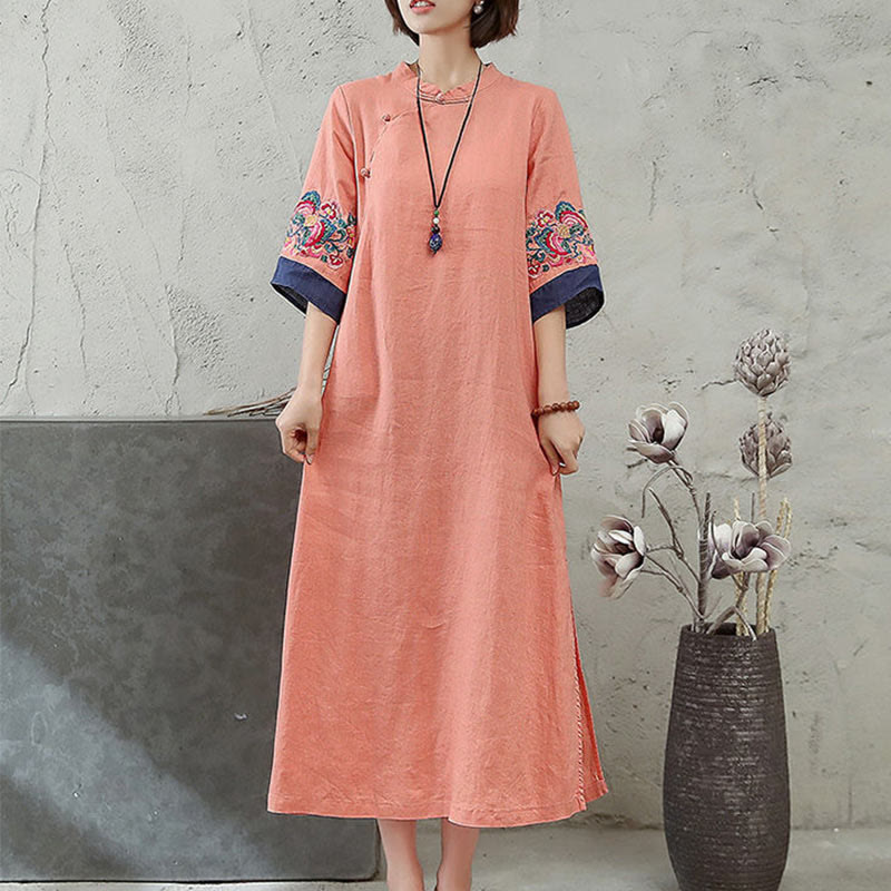 Abito midi da donna a maniche corte con ricami Buddha Stones e bottoni a rana. - image 1