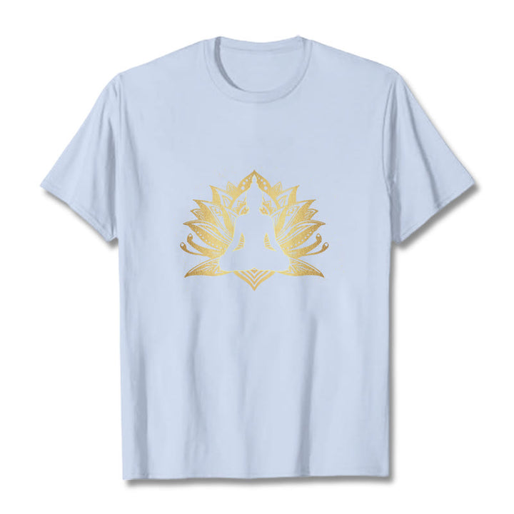Buddha Stones Golden Lotus Meditazione Buddha Tee - Ciano chiaro - 2XL - image 19