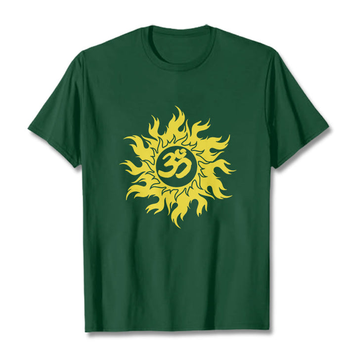 T-shirt con maglietta da sole dorata in sanscrito Buddha Stones OM Mantra - Verde foresta - 2XL - image 11