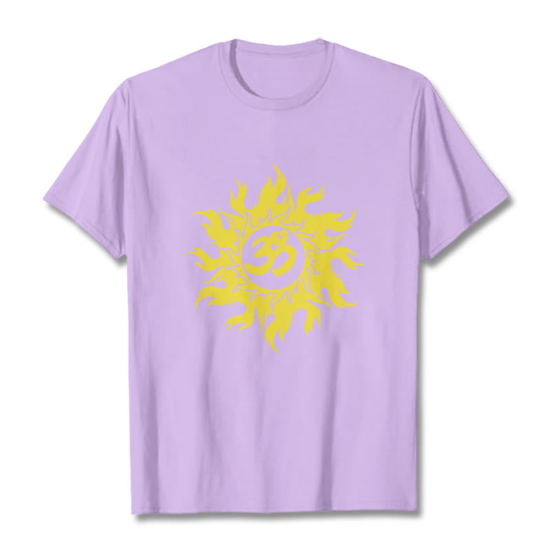 T-shirt con maglietta da sole dorata in sanscrito Buddha Stones OM Mantra - Prugna - 2XL - image 17