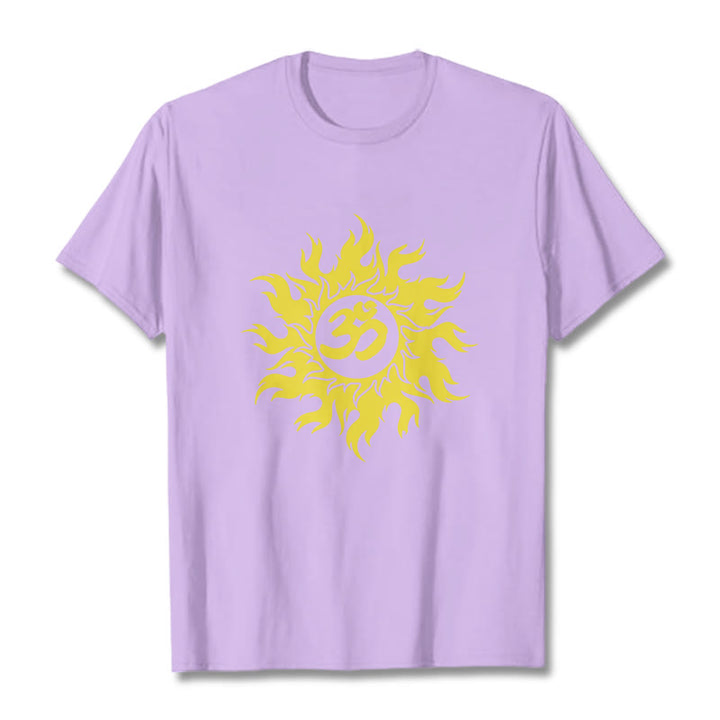 T-shirt con maglietta da sole dorata in sanscrito Buddha Stones OM Mantra - Prugna - 2XL - image 17