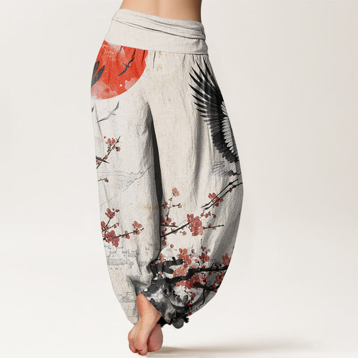 Pantaloni harem da donna con elastico in vita, motivo a gru coronata rossa, sole e fiori di prugna rossi, Buddha Stones - image 2