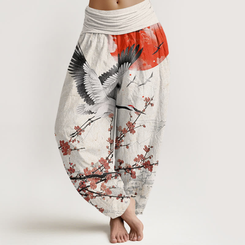 Pantaloni harem da donna con elastico in vita, motivo a gru coronata rossa, sole e fiori di prugna rossi, Buddha Stones - Fumo bianco - US22, UK/AU26, EU54 (6XL) - image 1