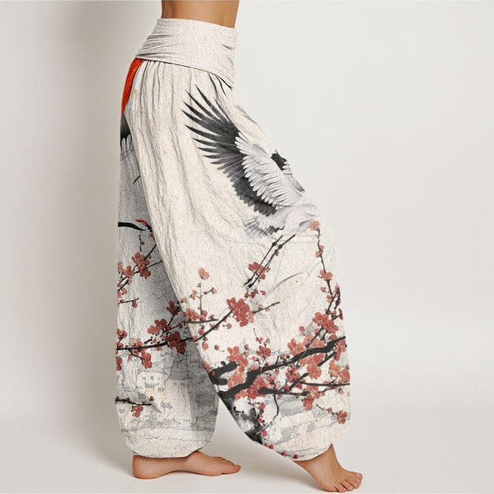 Pantaloni harem da donna con elastico in vita, motivo a gru coronata rossa, sole e fiori di prugna rossi, Buddha Stones - image 3