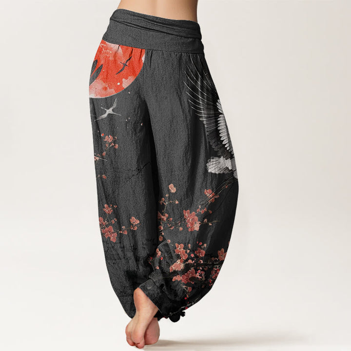 Pantaloni harem da donna con elastico in vita, motivo a gru coronata rossa, sole e fiori di prugna rossi, Buddha Stones - image 6