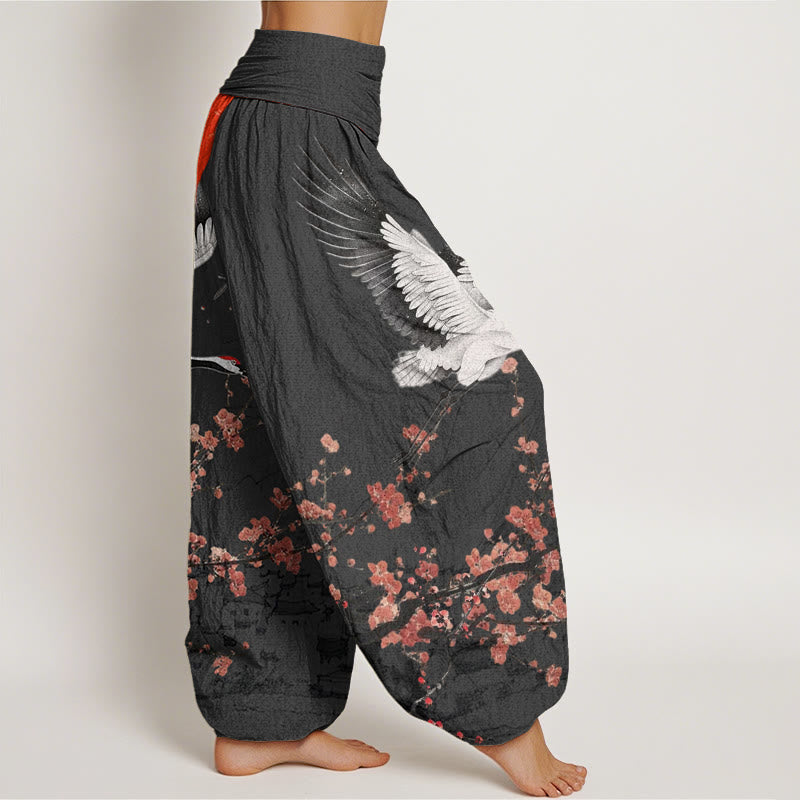 Pantaloni harem da donna con elastico in vita, motivo a gru coronata rossa, sole e fiori di prugna rossi, Buddha Stones - image 7