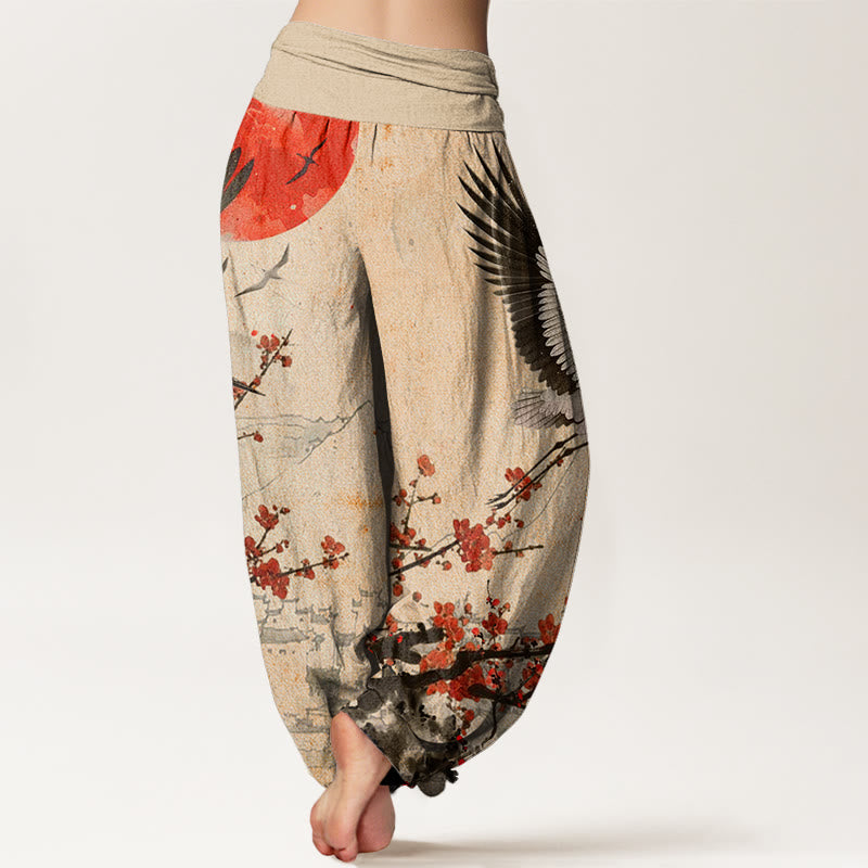 Pantaloni harem da donna con elastico in vita, motivo a gru coronata rossa, sole e fiori di prugna rossi, Buddha Stones - image 9