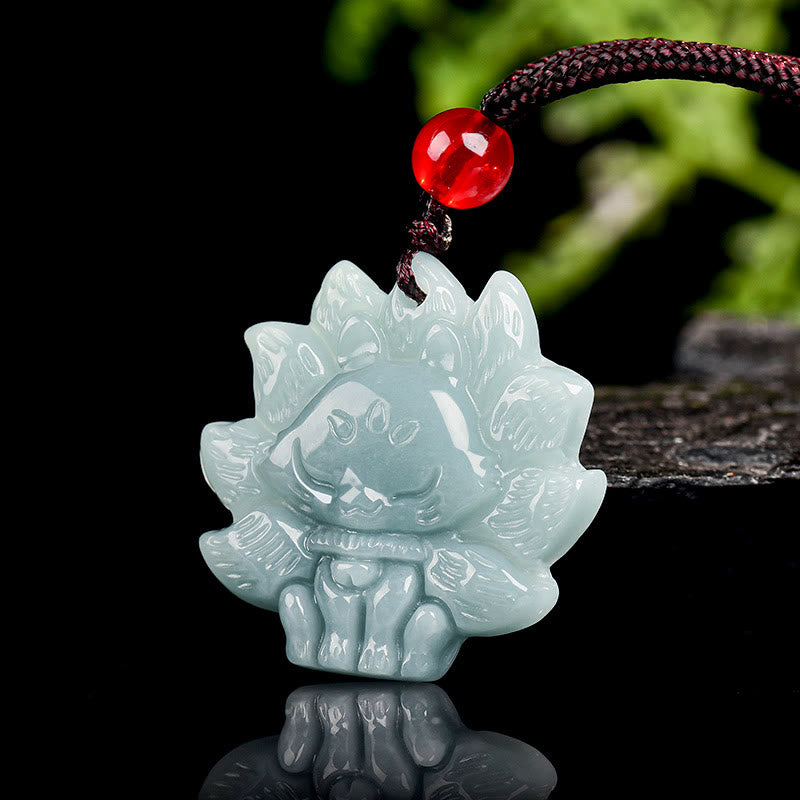 Collana con ciondolo a forma di volpe a nove code in giada verde naturale con Buddha Stones simbolo dell'abbondanza