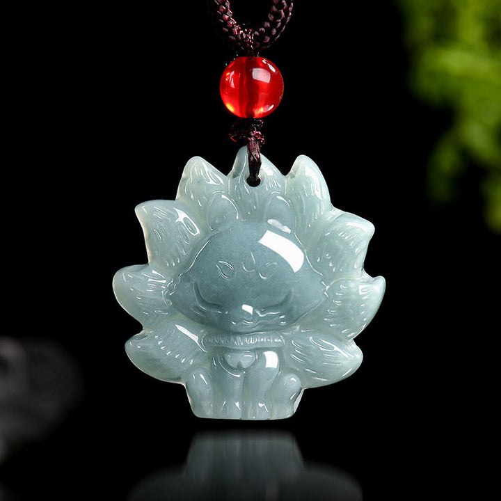 Collana con ciondolo a forma di volpe a nove code in giada verde naturale con Buddha Stones simbolo dell'abbondanza