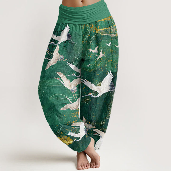 Pantaloni harem da donna con elastico in vita, in cotone, con gru bianche volanti e nuvole di buon auspicio, motivo Buddha Stones - Verde primavera medio - US22, UK/AU26, EU54 (6XL) - image 0