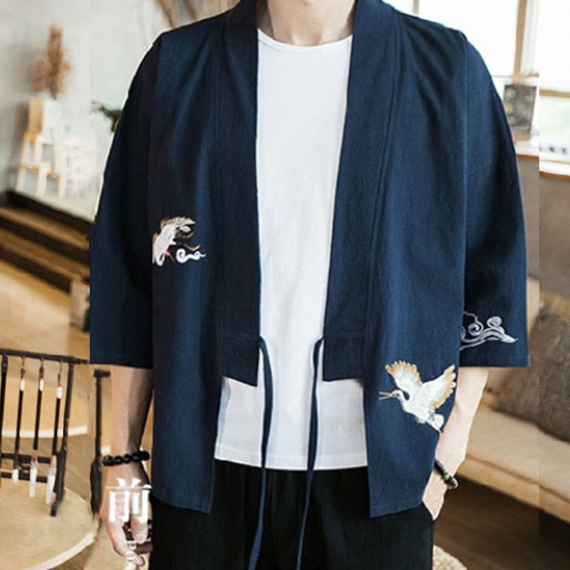 Kimono da uomo in cotone e lino con ricamo semplice di Buddha Stones, gru e nuvole. Giacca aperta sul davanti. - image 3