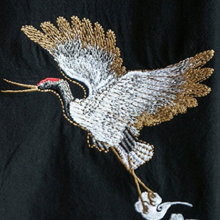 Kimono da uomo in cotone e lino con ricamo semplice di Buddha Stones, gru e nuvole. Giacca aperta sul davanti. - image 17