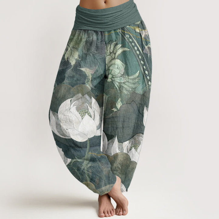 Pantaloni harem casual da donna con elastico in vita, in puro cotone, con motivo a foglie di loto bianco, motivo Buddha Stones - Verde Mare Scuro - US22, UK/AU26, EU54 (6XL) - image 0