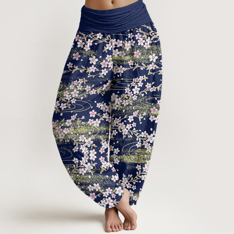 Pantaloni harem da donna con elastico in vita, modello Buddha Stones, casual, con fiori di ciliegio e acqua - Blu notte - US22, UK/AU26, EU54 (6XL) - image 1