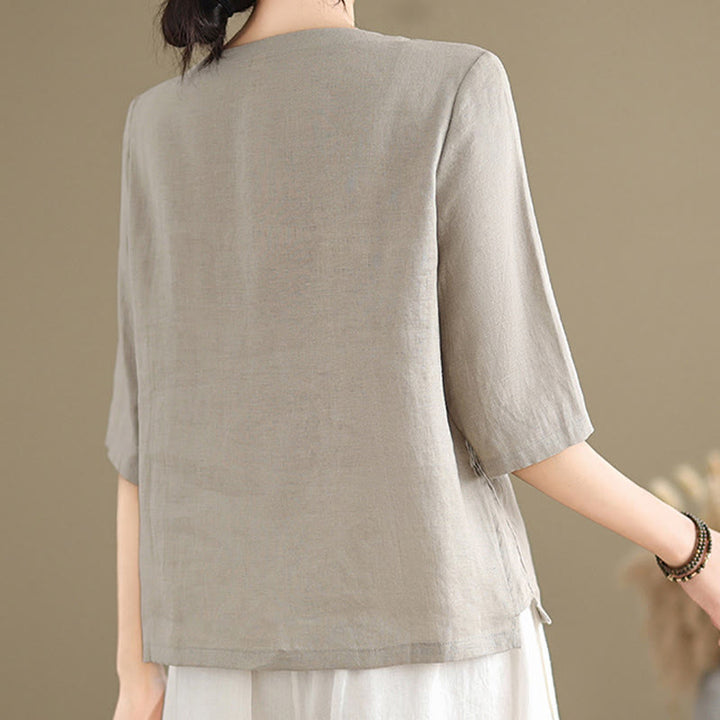 Camicia casual da donna in cotone e lino con maniche corte, modello a fiori ricamati, scollo a giro e bottoni a rana, motivo Buddha Stones - image 2