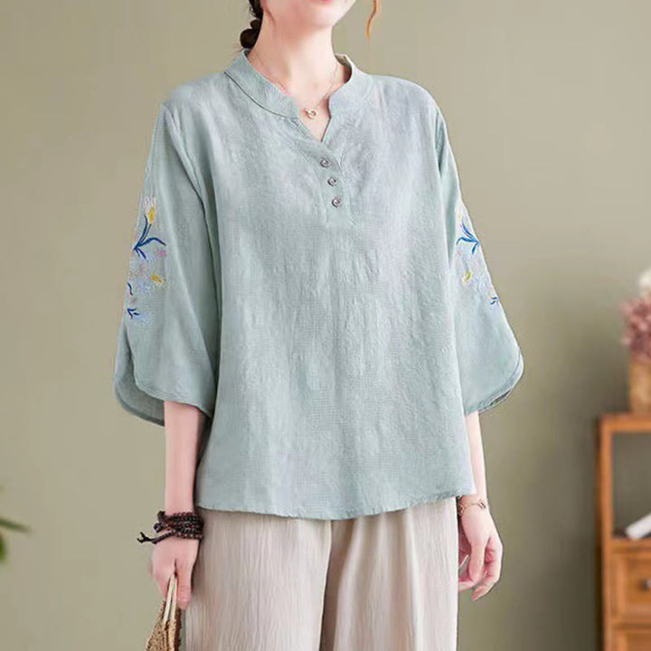 Camicia da donna in cotone e lino con colletto a punta, manica a tre quarti, ricamo estivo con Buddha Stones e fiori - Turchese pallido - US14, UK/AU18, EU46 (4XL) - image 6