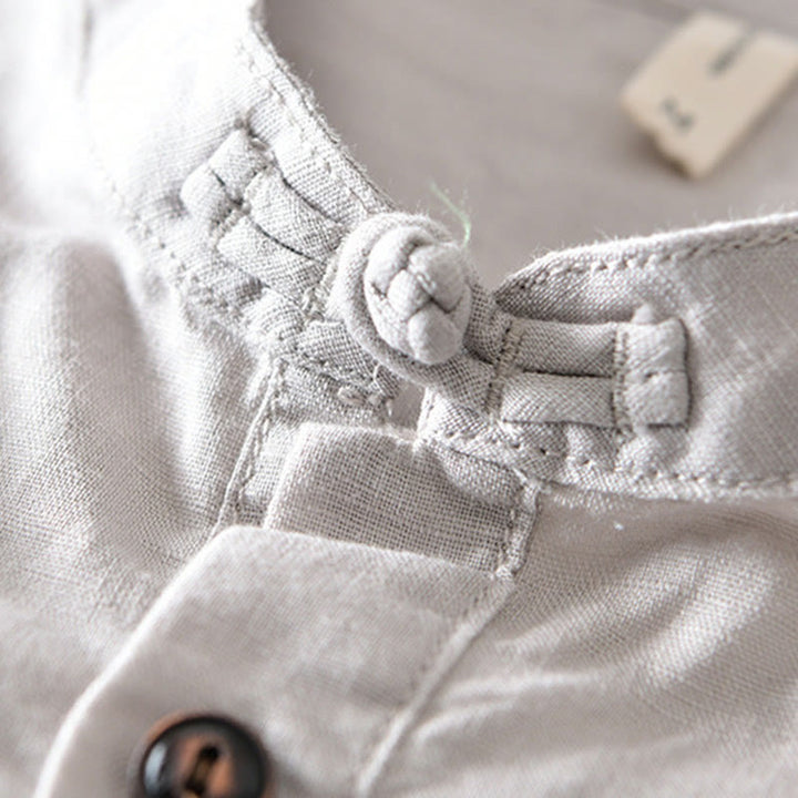 Camicia da uomo in cotone e lino a maniche corte con colletto alto, tinta unita, motivo Buddha Stones, con bottoni a metà - image 4